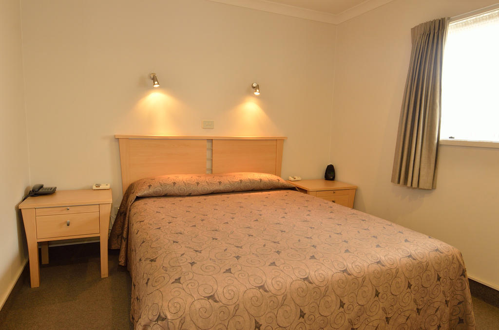 Senator Motor Inn Gisborne Room photo